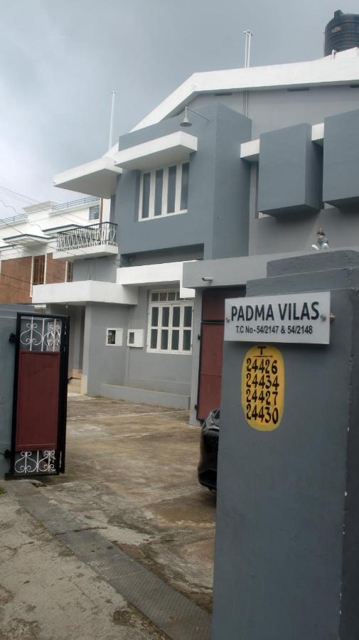 Bed And Bath For 1-8 People Hotell Thiruvananthapuram Exteriör bild